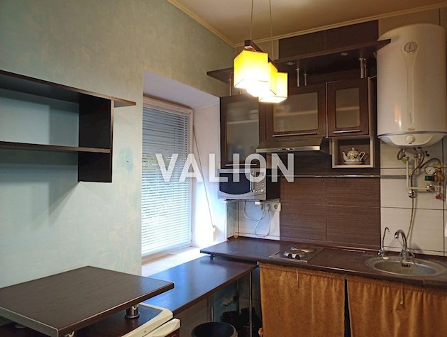 Продажа 2 комн. квартиры, ул. В.Котарбинского 10/12, центр.