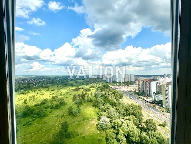 Продается 2-уровневая 2-х комнатная квартира, в Деснянском районе, Троещина, ул. Милославская 2