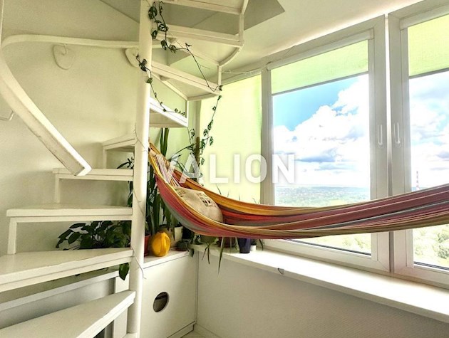 Продается 2-уровневая 2-х комнатная квартира, в Деснянском районе, Троещина, ул. Милославская 2