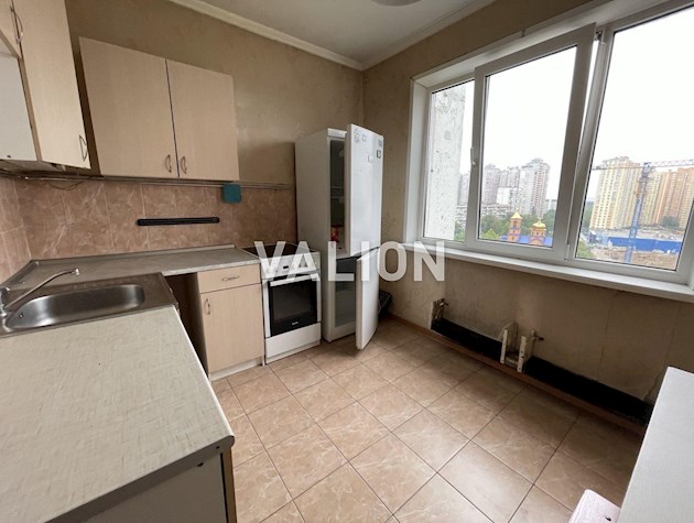 Прода 3 кімнатной квартири вул. Полярна 8г, Оболонський район.