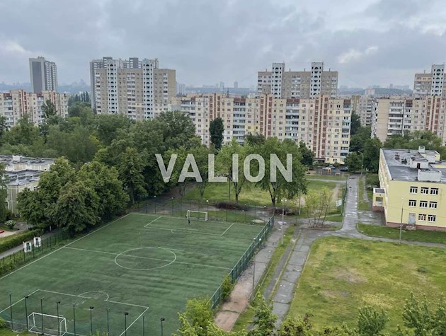 Прода 3 кімнатной квартири вул. Полярна 8г, Оболонський район.