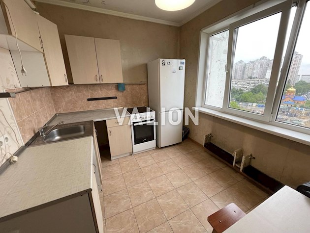 Прода 3 кімнатной квартири вул. Полярна 8г, Оболонський район.