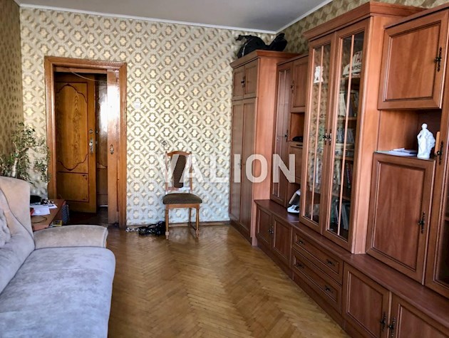 Продам четырехкомнатную квартиру в сердце Киева, проспект Берестейский 1.