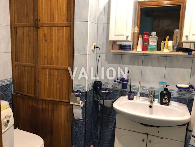 Продам четырехкомнатную квартиру в сердце Киева, проспект Берестейский 1.