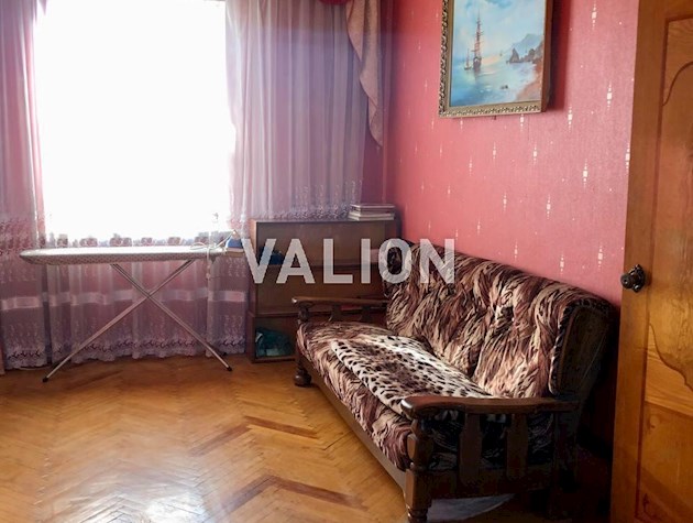 Продам четырехкомнатную квартиру в сердце Киева, проспект Берестейский 1.