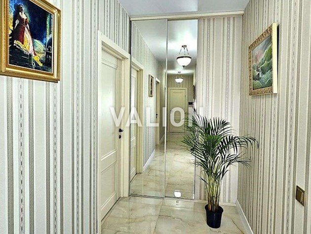 Продажа 2-комнатной квартиры по ул.Заболотного 15в, ЖК Теремки, Голосеевский район.