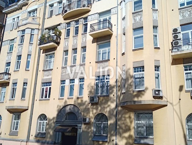 Продажа 5 комн. квартиры, ул. Круглоуниверситетская, 7, центр, Печерский район.