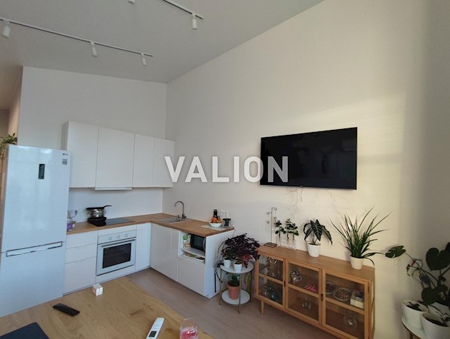 Продам 2 кімнатну квартиру з ремонтом в ЖК Клубний, вул. Сергія Колоса, буд. 2Е