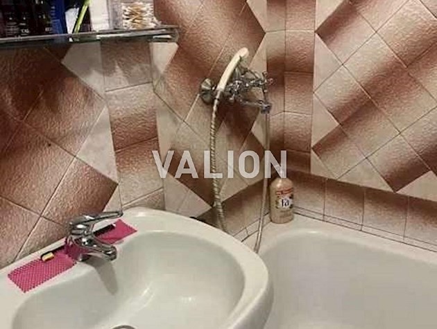 Продаж 3-кімнатної квартири пров. Квітневий 7