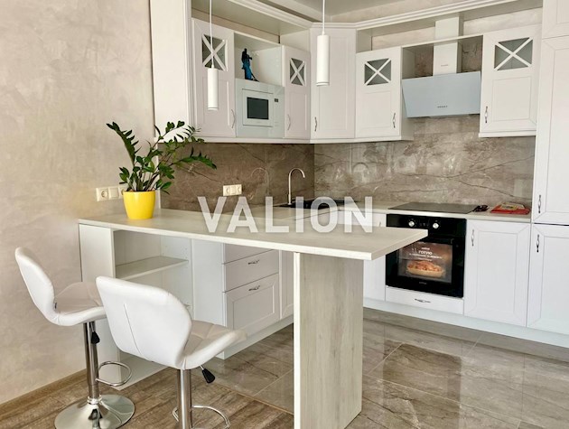 Продается 1к квартира с новым ремонтом в ЖК Новая Англия