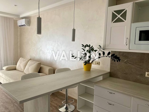 Продается 1к квартира с новым ремонтом в ЖК Новая Англия