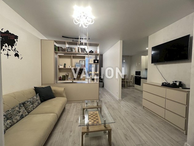 Продается 1-комнатная квартира, ЖК Метрополис, ул. Заболотного, 1Б