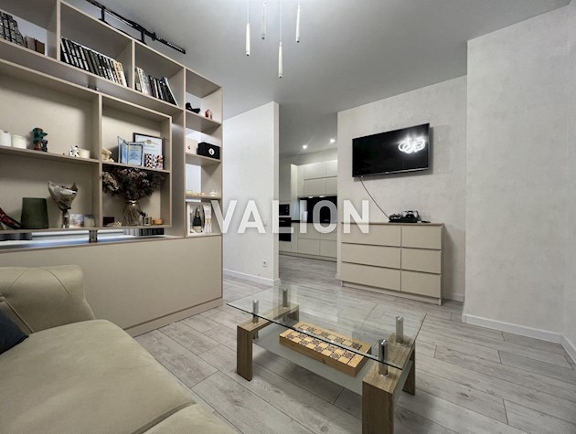 Продается 1-комнатная квартира, ЖК Метрополис, ул. Заболотного, 1Б