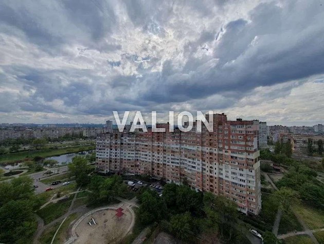 Продаж 2-к квартири вул. Миколи Закревського 13