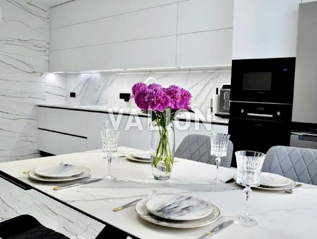 Продажа 3-к квартиры просп. Европейский Союза 51