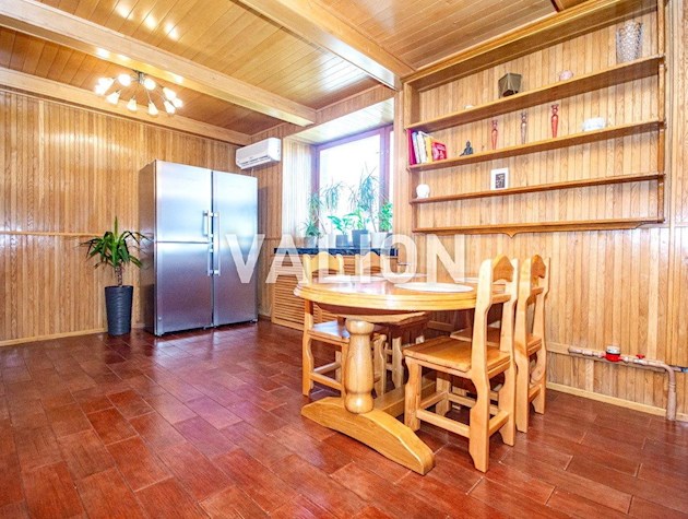 Дворівнева 4-кімнатна квартира на Позняках вулиця Драгоманова 17