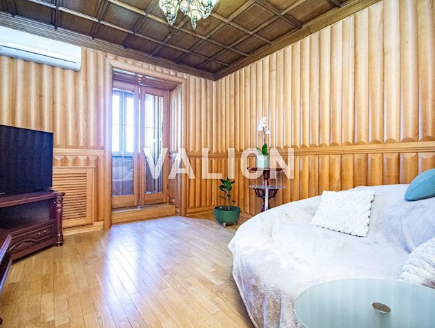 Дворівнева 4-кімнатна квартира на Позняках вулиця Драгоманова 17