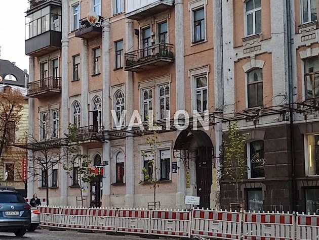 Продается 1 комн квартира, ул. Владимирскай 37, царский дом, центр.