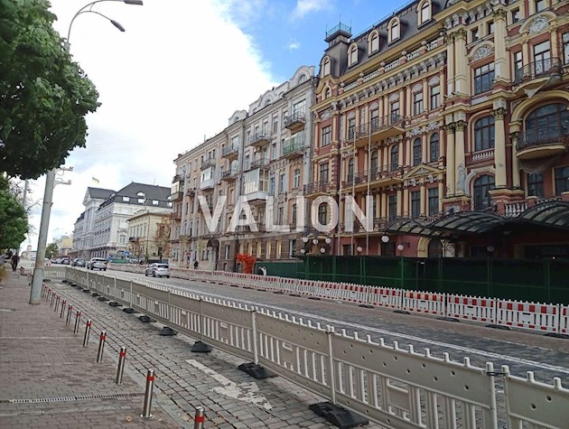 Продается 1 комн квартира, ул. Владимирскай 37, царский дом, центр.