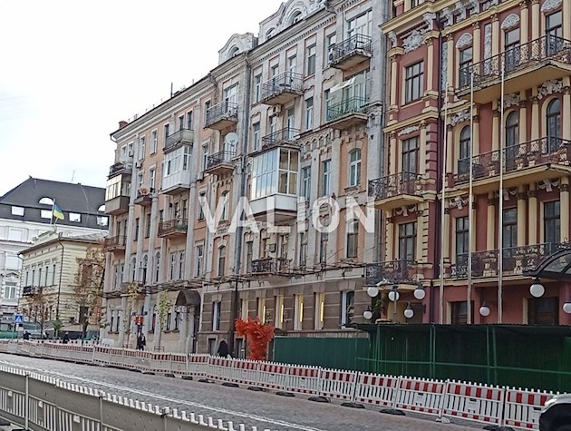 Продается 1 комн квартира, ул. Владимирскай 37, царский дом, центр.