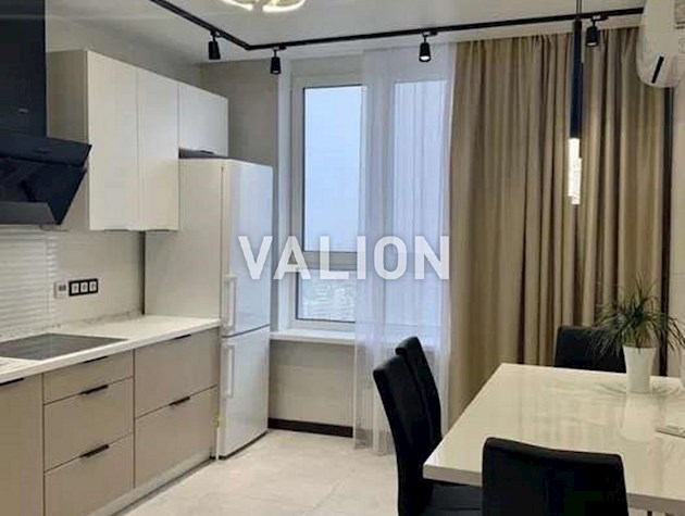 Продаж 2-к квартири вул. Драгоманова 10