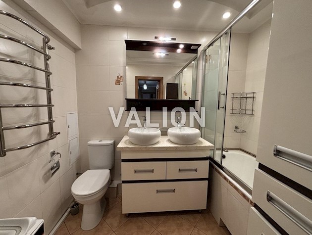 Продажа: 3к квартира с современным ремонтом ул. Нежинская 10 Соломенский район