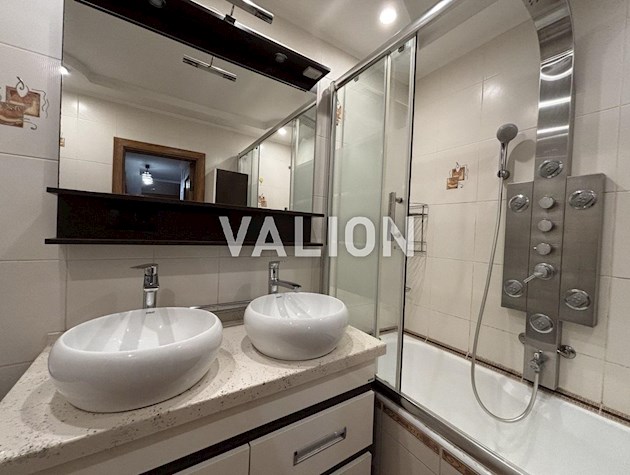 Продажа: 3к квартира с современным ремонтом ул. Нежинская 10 Соломенский район