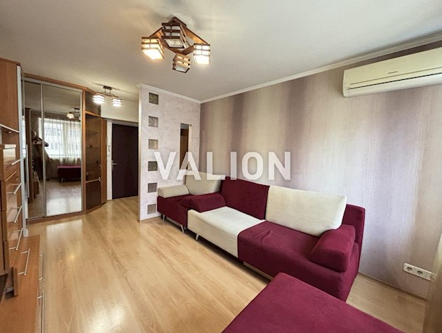 Продажа: 3к квартира с современным ремонтом ул. Нежинская 10 Соломенский район