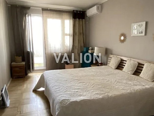 Продажа 3 комнатной квартиры 72м2 Европейского Союза 17Б