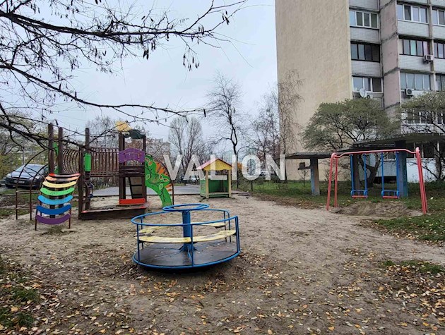 Продажа 3 комнатной квартиры 72м2 Европейского Союза 17Б