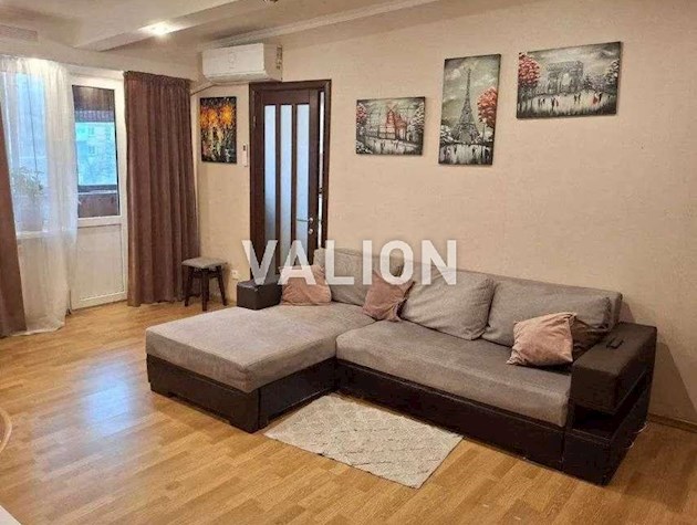 2к. квартира, ул. Ольжича 11, метро Дорогожичи