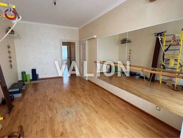 Продажа 4-комнатной квартиры пр. Владимира Ивасюка 10а