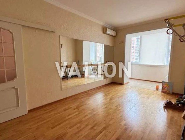 Продажа 4-комнатной квартиры пр. Владимира Ивасюка 10а