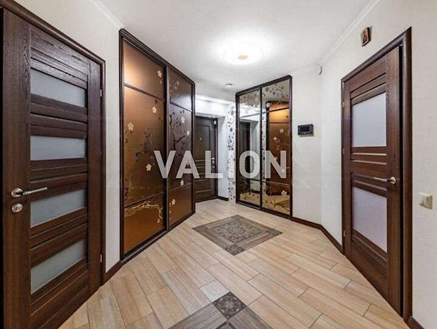 Продаж 3-кімнатної квартири на просп.Науки, 80а/73