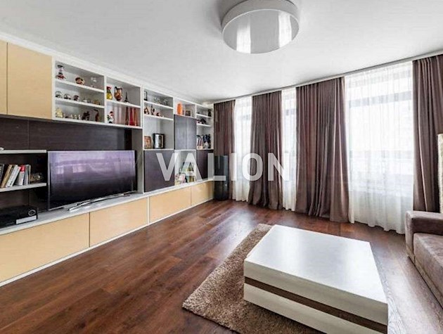 Продаж 3-кімнатної квартири на просп.Науки, 80а/73