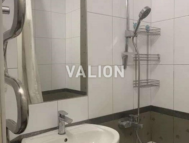 Продається простора 1-кімнатна квартира з ремонтом вул. Героїв Дніпра 75