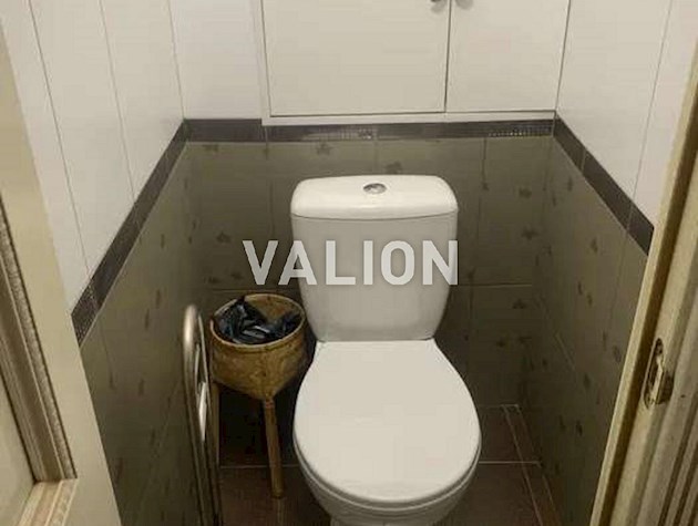 Продається простора 1-кімнатна квартира з ремонтом вул. Героїв Дніпра 75