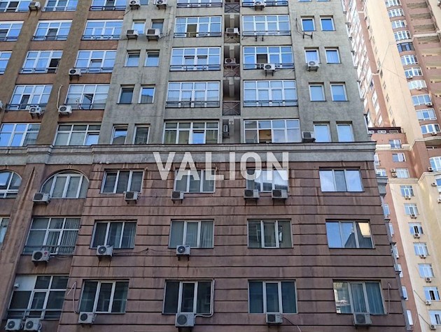 Продаж 3-к квартири вул. Саксаганського 121