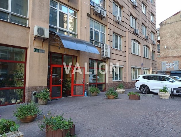 Продаж 3-к квартири вул. Саксаганського 121