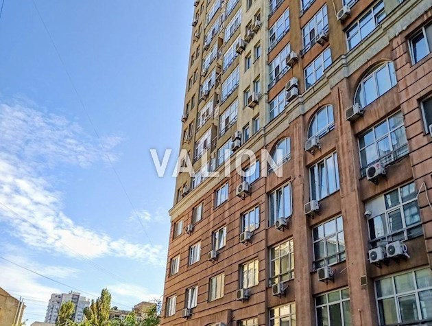 Продаж 3-к квартири вул. Саксаганського 121