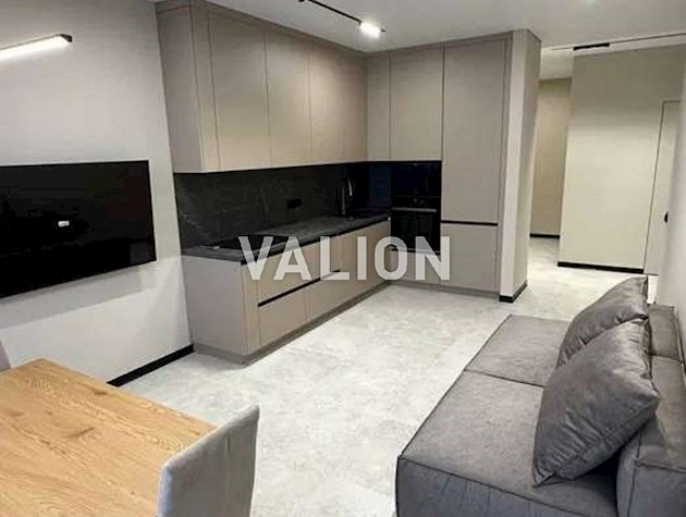 Продается стильная 1-комнатная студия 55 м² с дизайнерским ремонтом ЖК Грейт Причальная 12