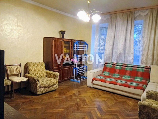 Продажа 2 комнатной квартиры, сталинка, ул. Владимира Винниченко, 20 в центре. Шевченковском районе.