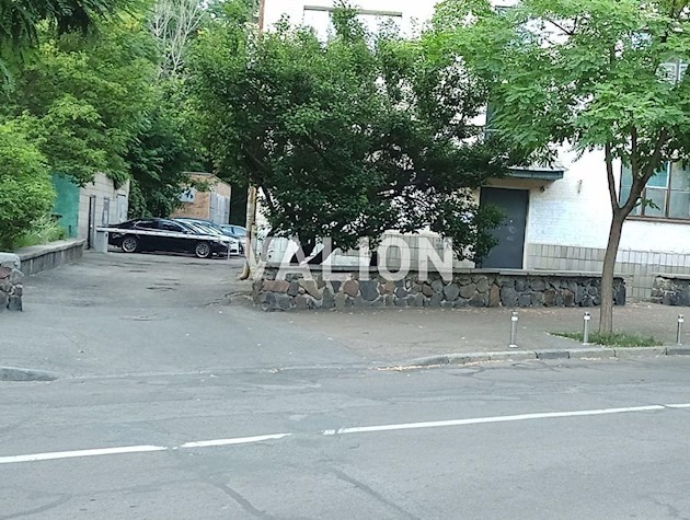 Продажа 2 комнатной квартиры, сталинка, ул. Владимира Винниченко, 20 в центре. Шевченковском районе.