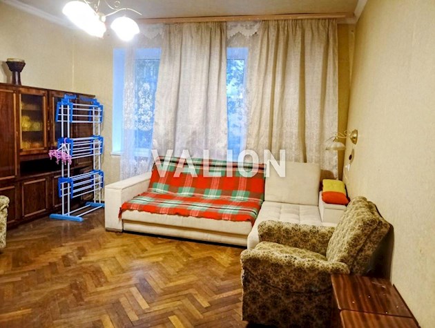 Продажа 2 комнатной квартиры, сталинка, ул. Владимира Винниченко, 20 в центре. Шевченковском районе.
