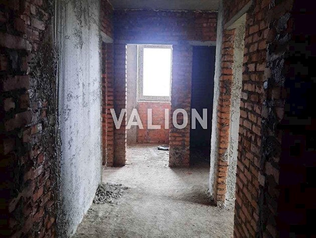 Продажа 2-комнатной квартиры на Дарницкой площади, по ул. Сосюры,6