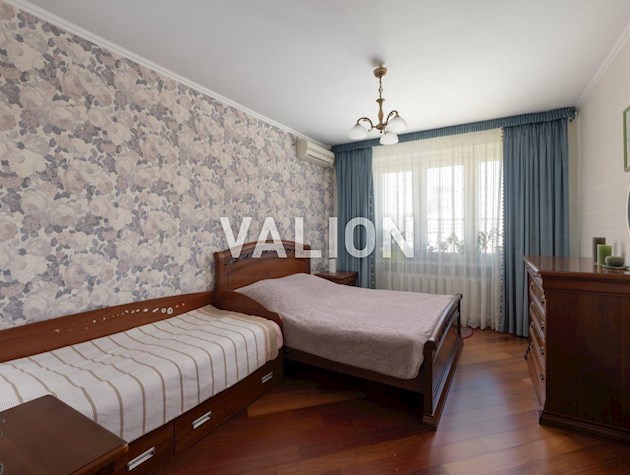 Продаж 3-к квартири вул. Старонаводницька 8а Печерський район