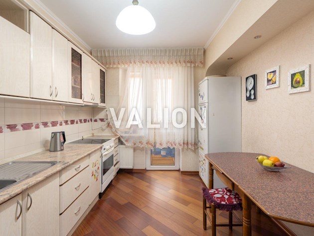 Продаж 3-к квартири вул. Старонаводницька 8а Печерський район