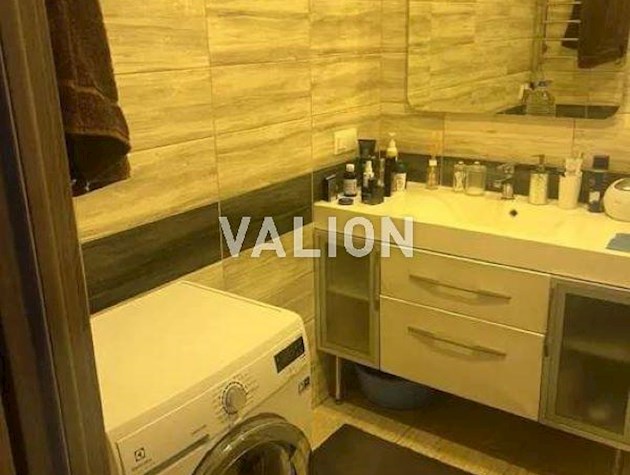 Продається затишна квартира-студія вул.Освіти, 16