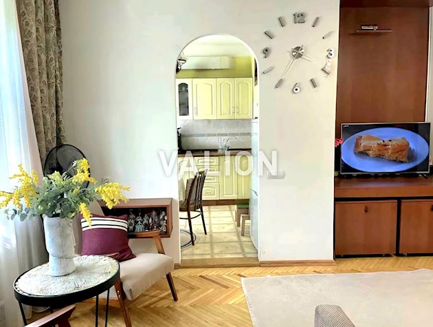 Продажа: 2-комнатная квартира с ремонтом метро Дарница ул. Г. Чупринки 8