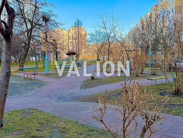 Просторная 3-комнатная квартира у Днепра, Оболонь